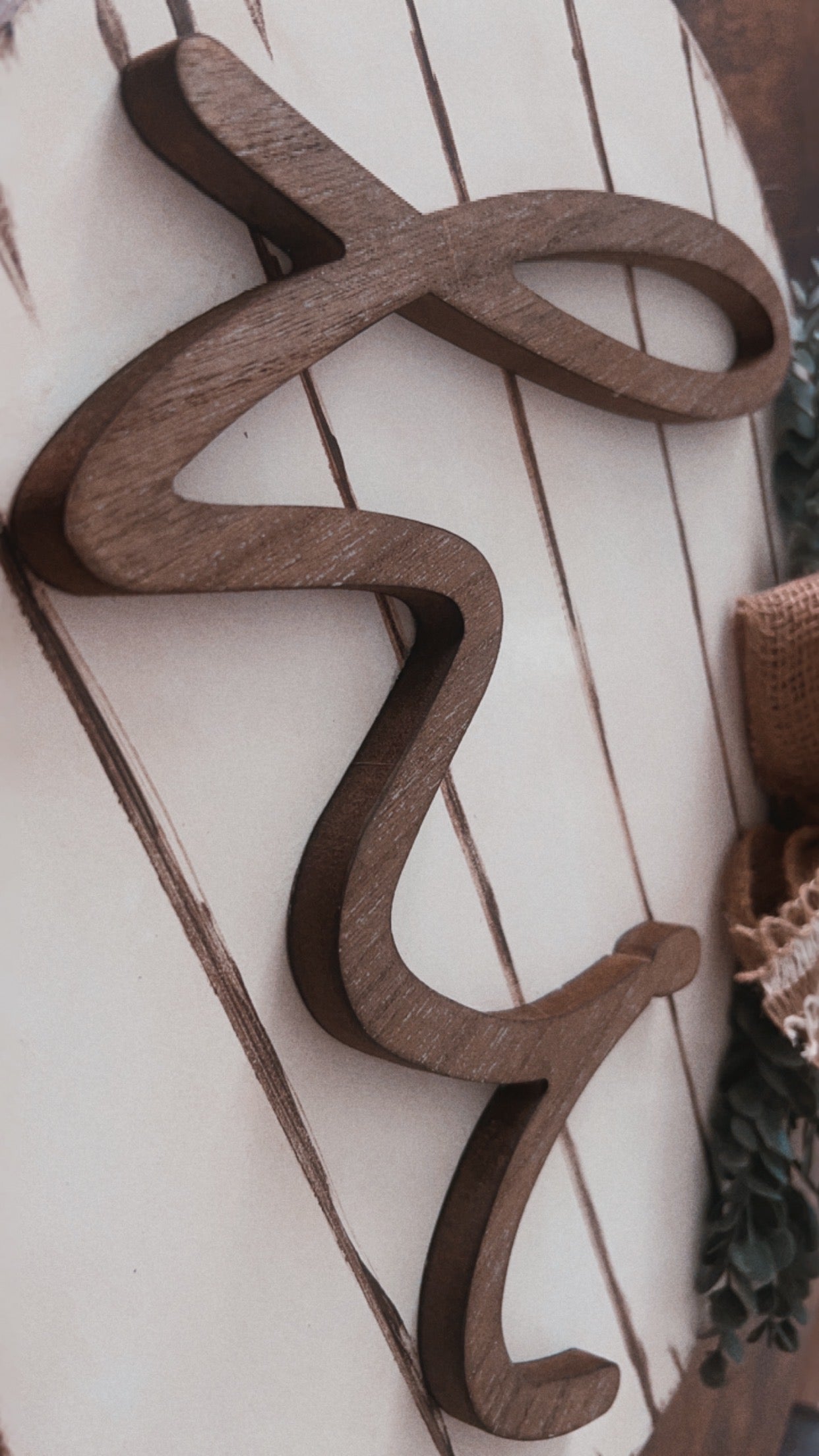 hi shiplap door hanger