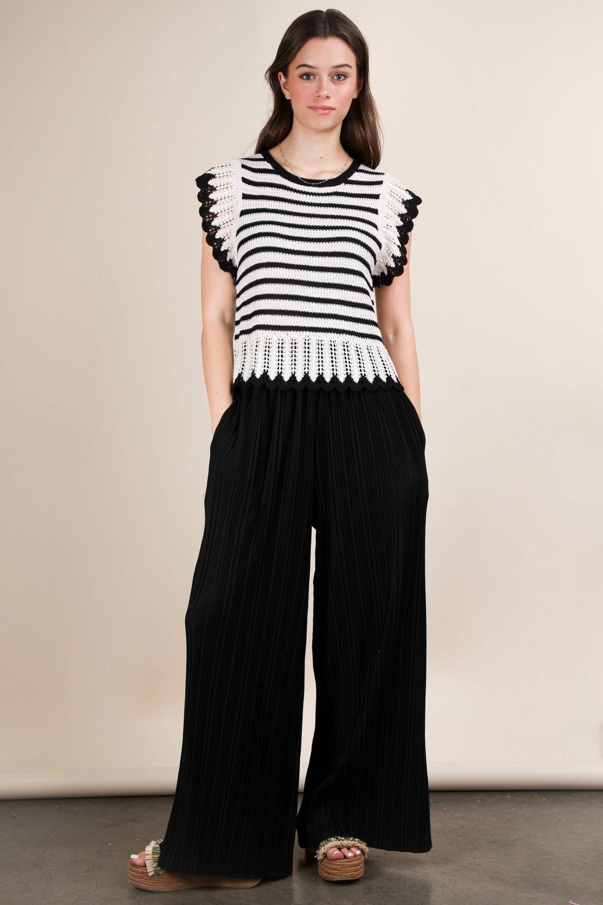 Solid Wide Leg Pleated Pants Plus Size