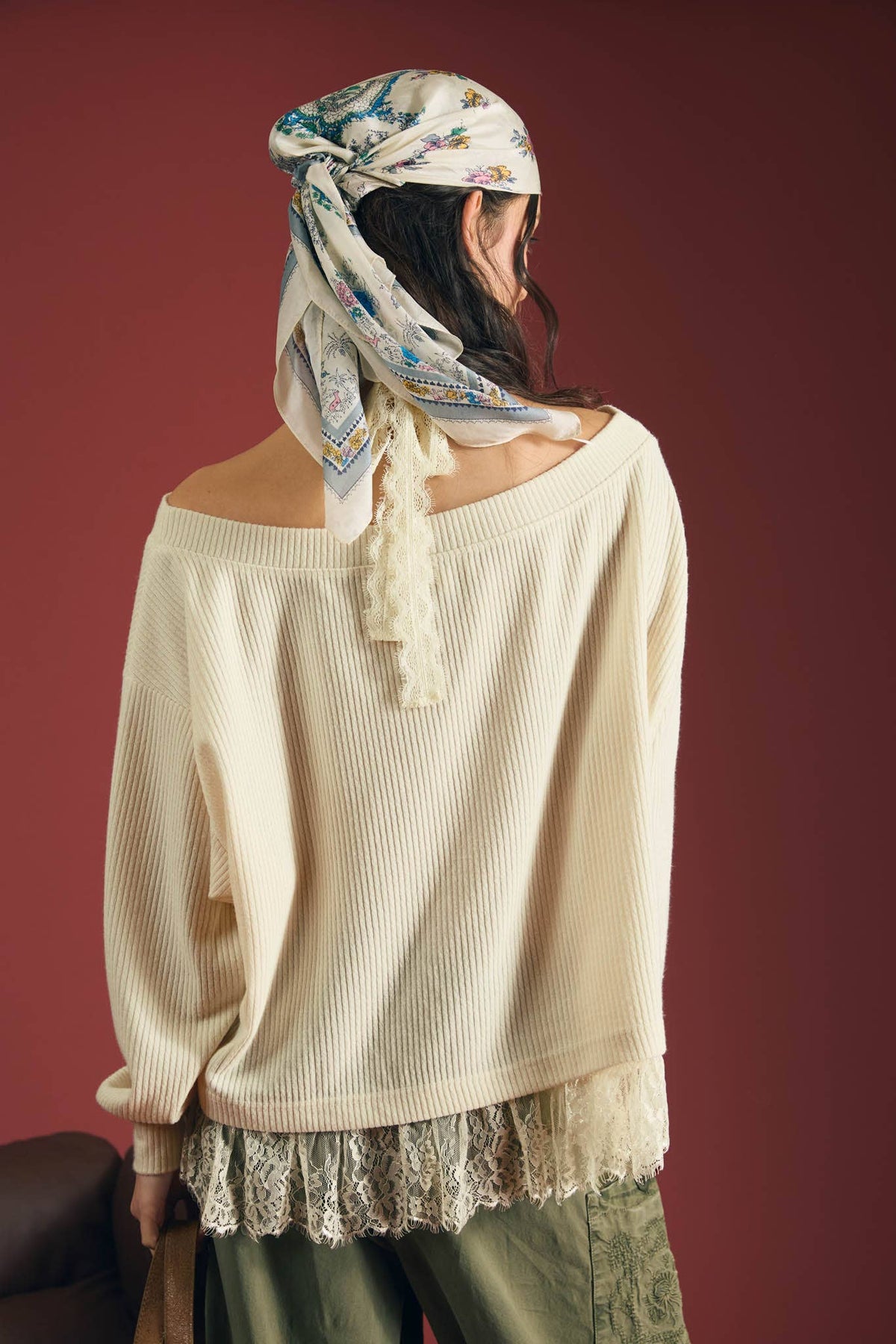 LAYERED HALTER LACE NECK OFF-SHOULDER KNIT TOP