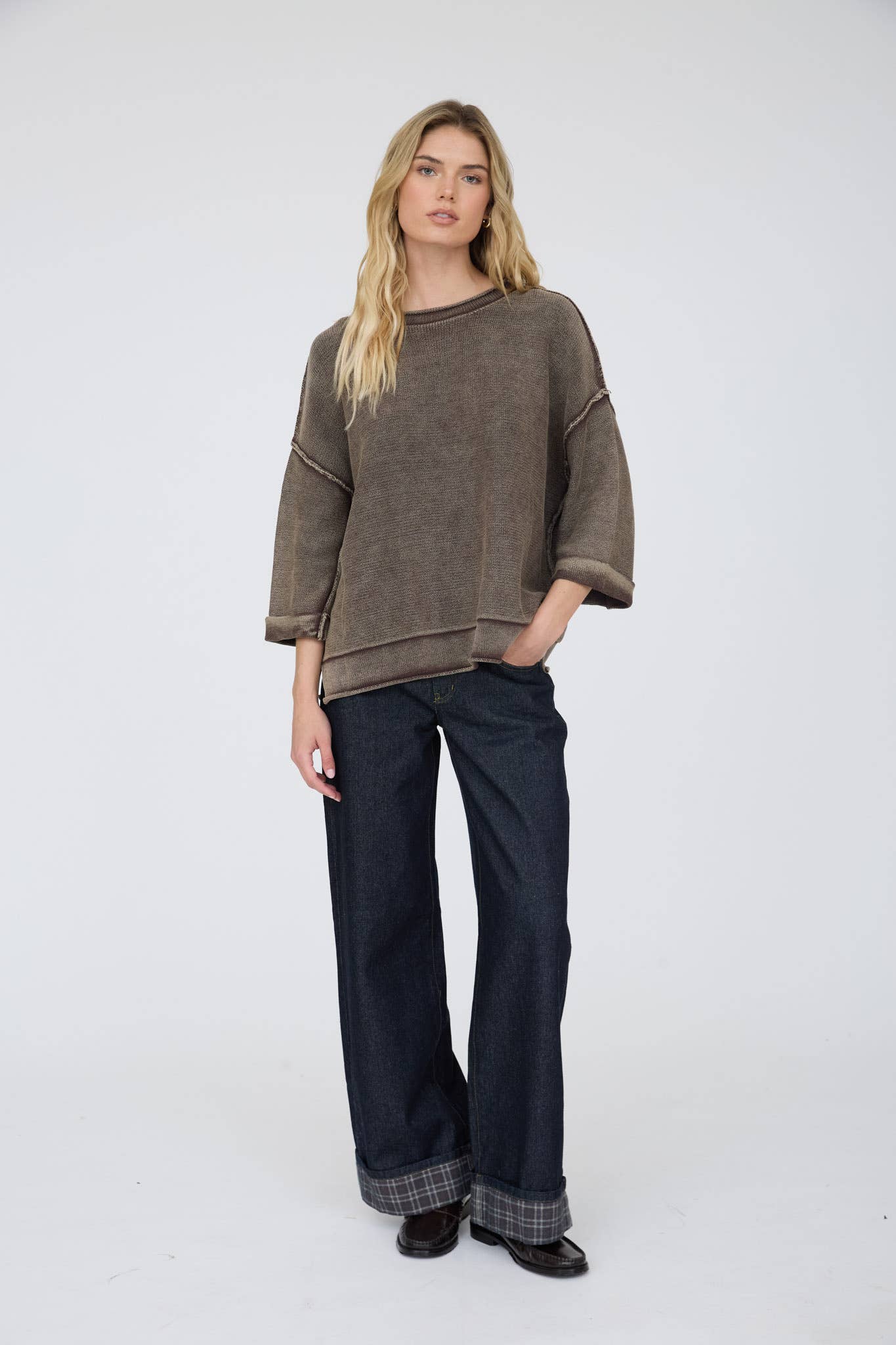 WASHED INVERTED SEAM SHORT SLEEVE SWEATSHIRT