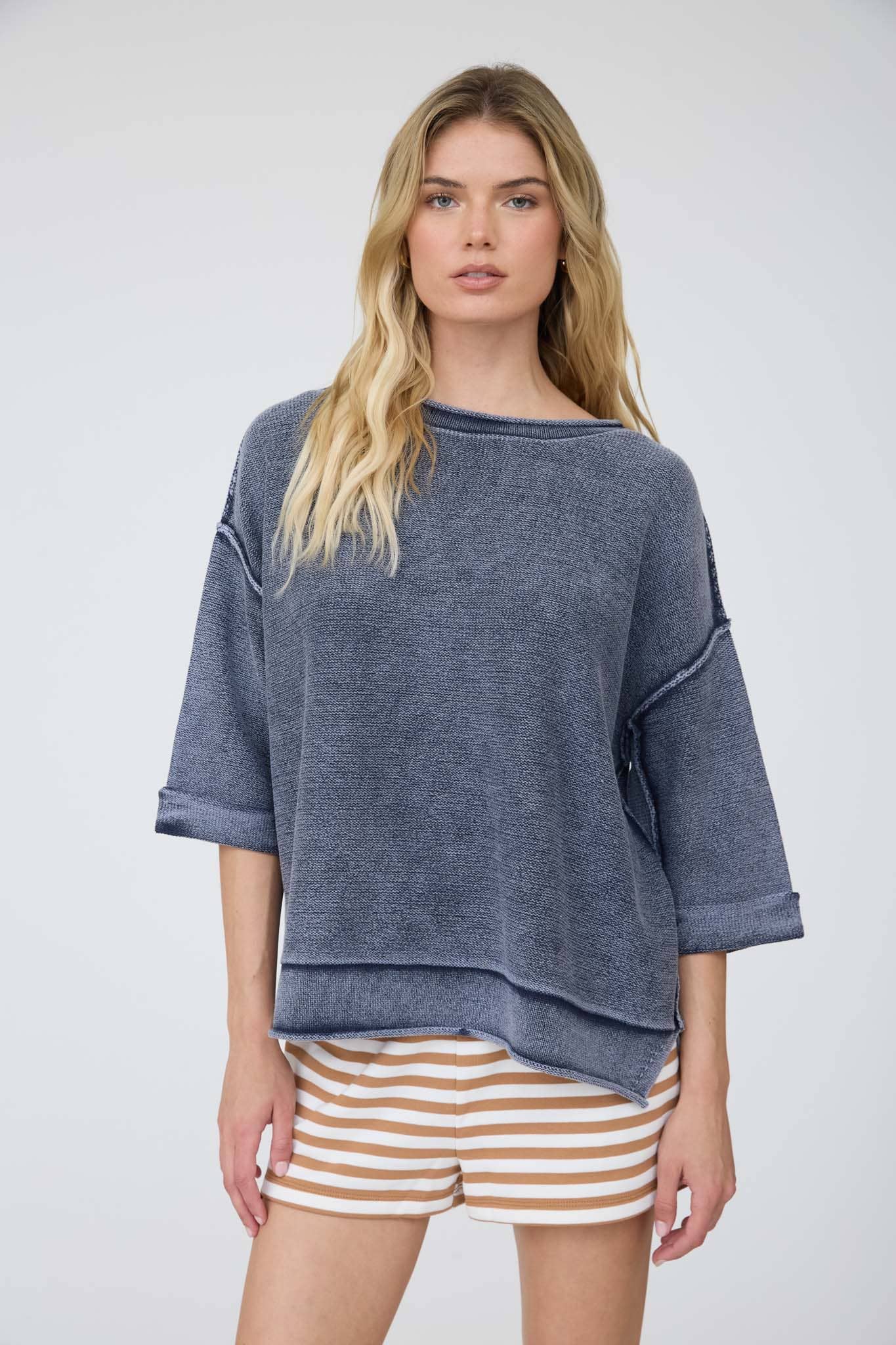 WASHED INVERTED SEAM SHORT SLEEVE SWEATSHIRT