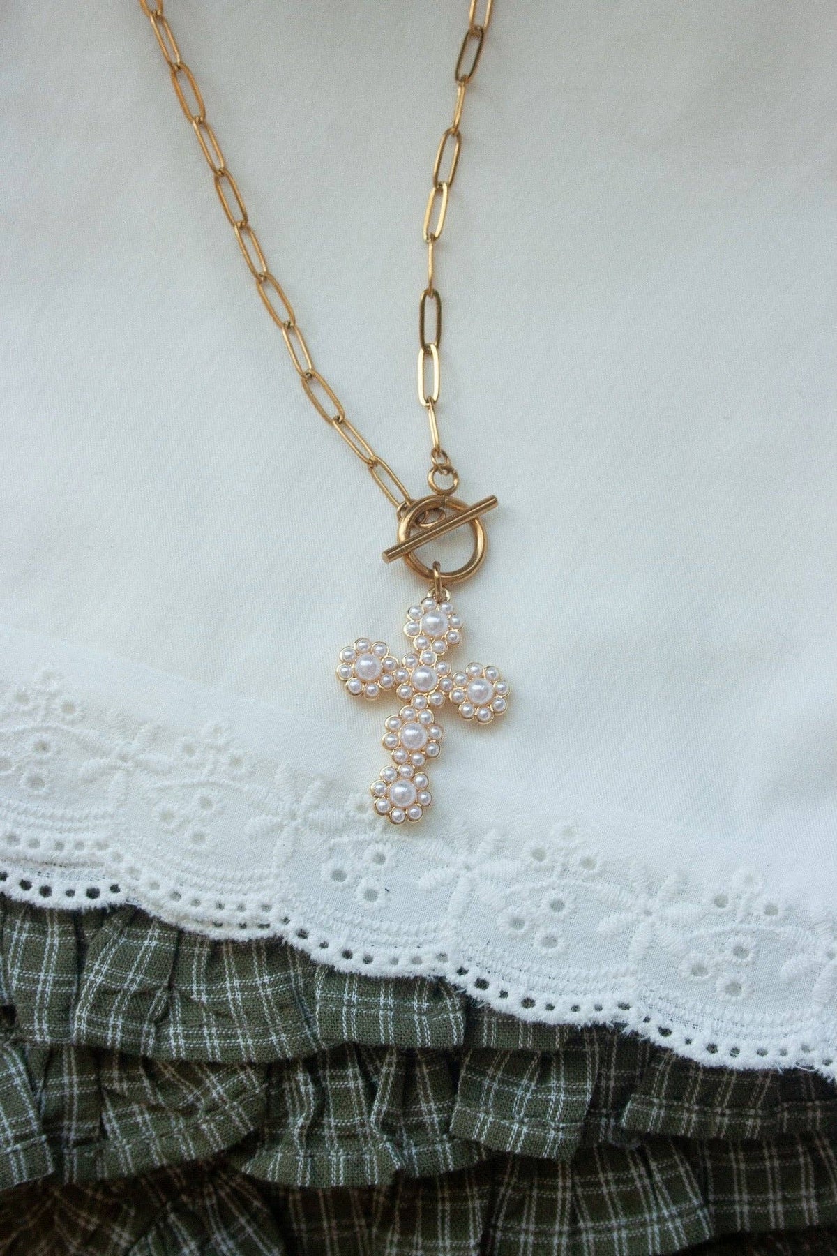 Chosen Pearl Cross Necklace 1 Peter 2:9