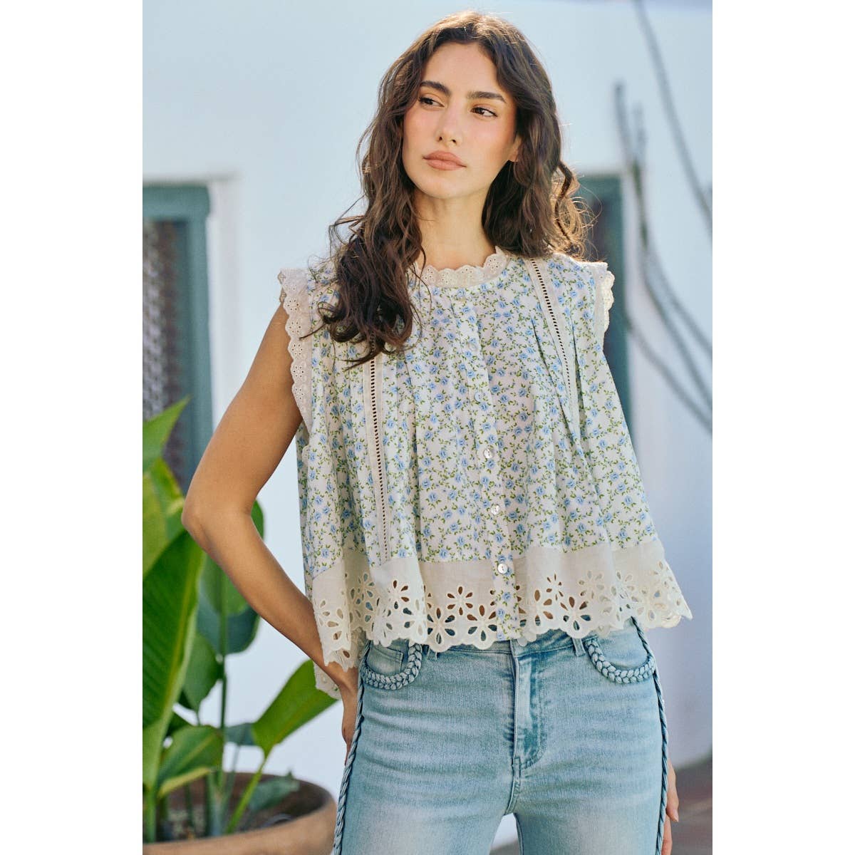 FLORAL PRINT WOVEN BUTTON DOWN TRIMMED BLOUSE TOP