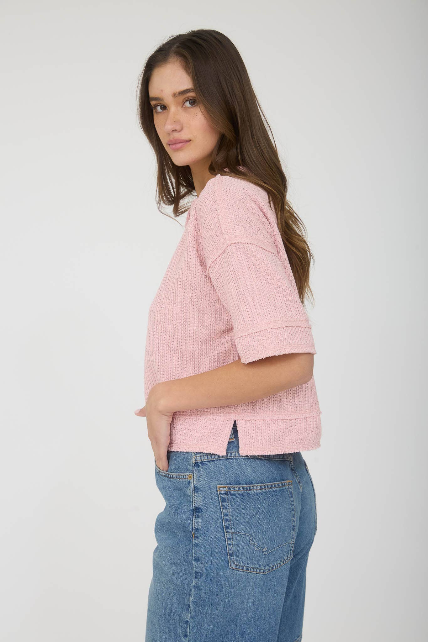 RAW EDGE HENLEY SHORT SLEEVE WAFFLE KNIT TOP