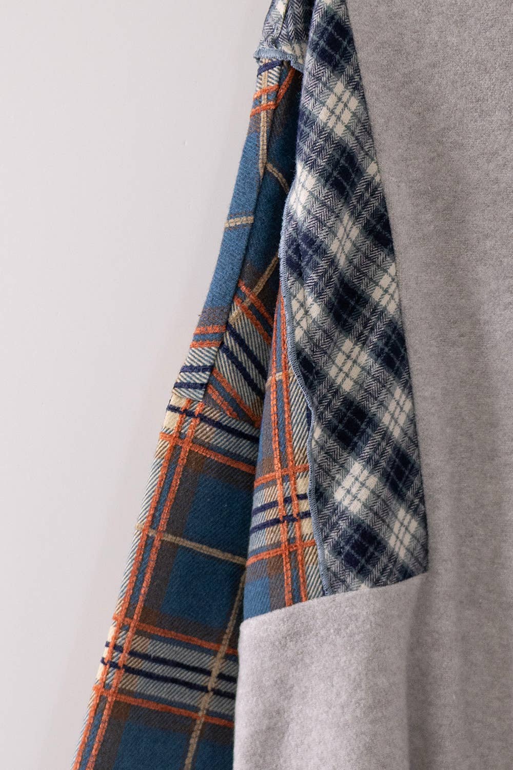 Contrast Plaid Sleeve Top