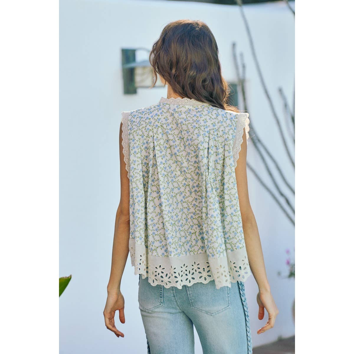 FLORAL PRINT WOVEN BUTTON DOWN TRIMMED BLOUSE TOP