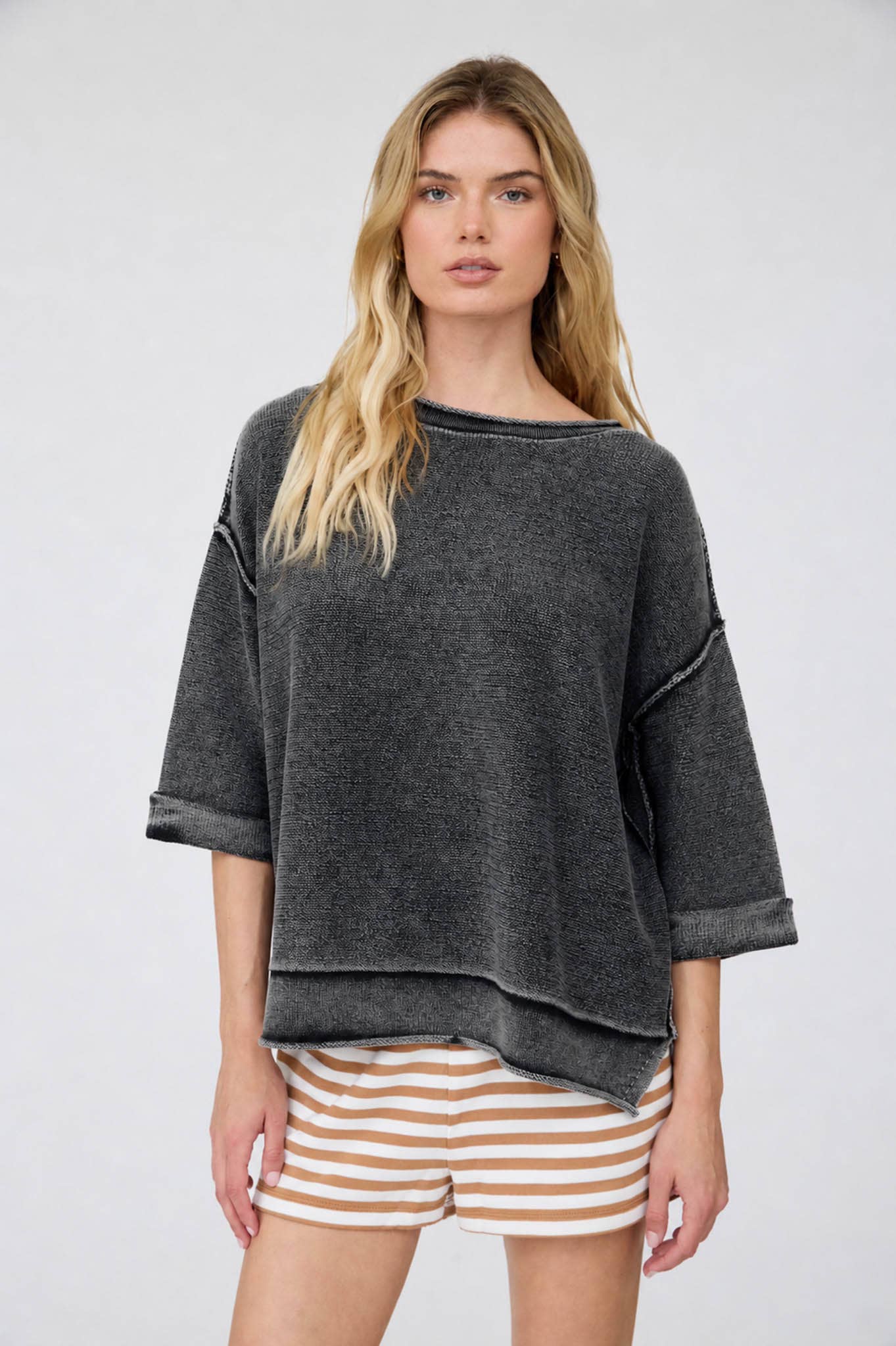 WASHED INVERTED SEAM SHORT SLEEVE SWEATSHIRT