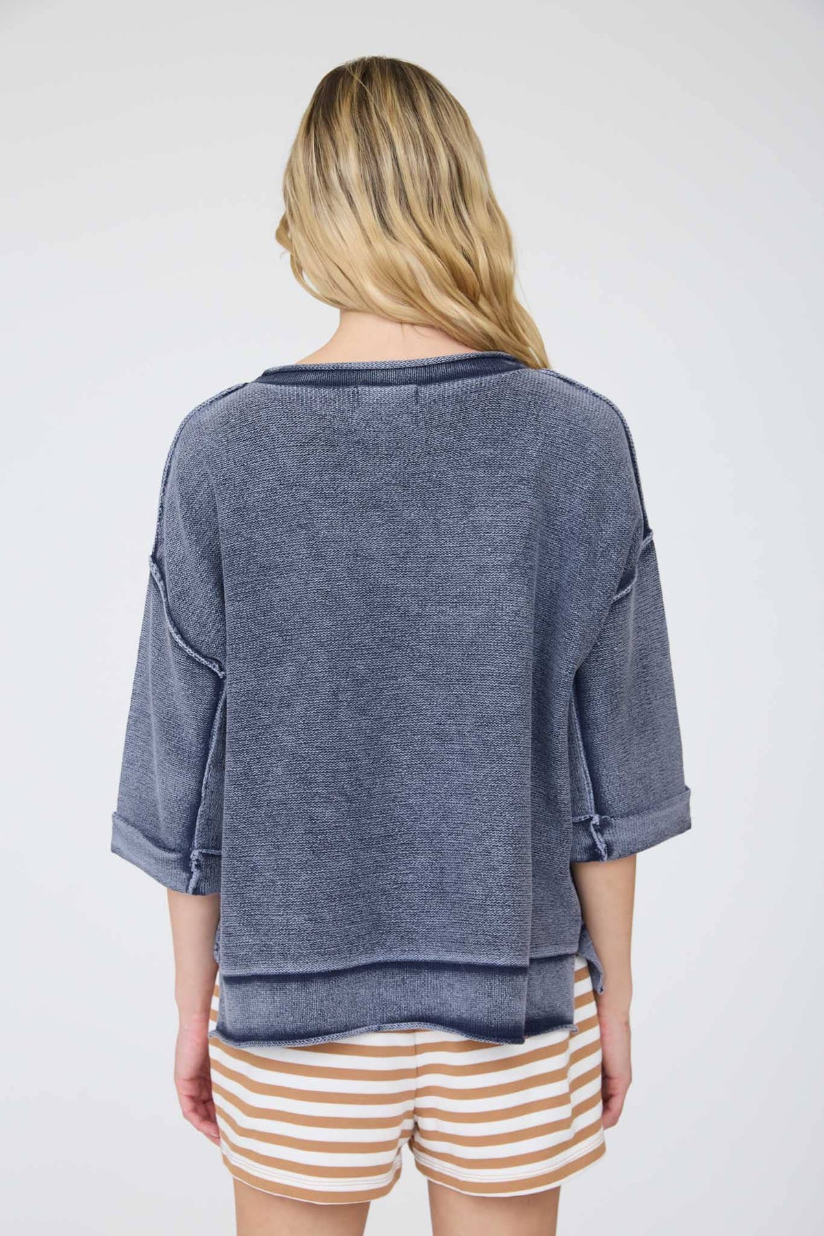 WASHED INVERTED SEAM SHORT SLEEVE SWEATSHIRT
