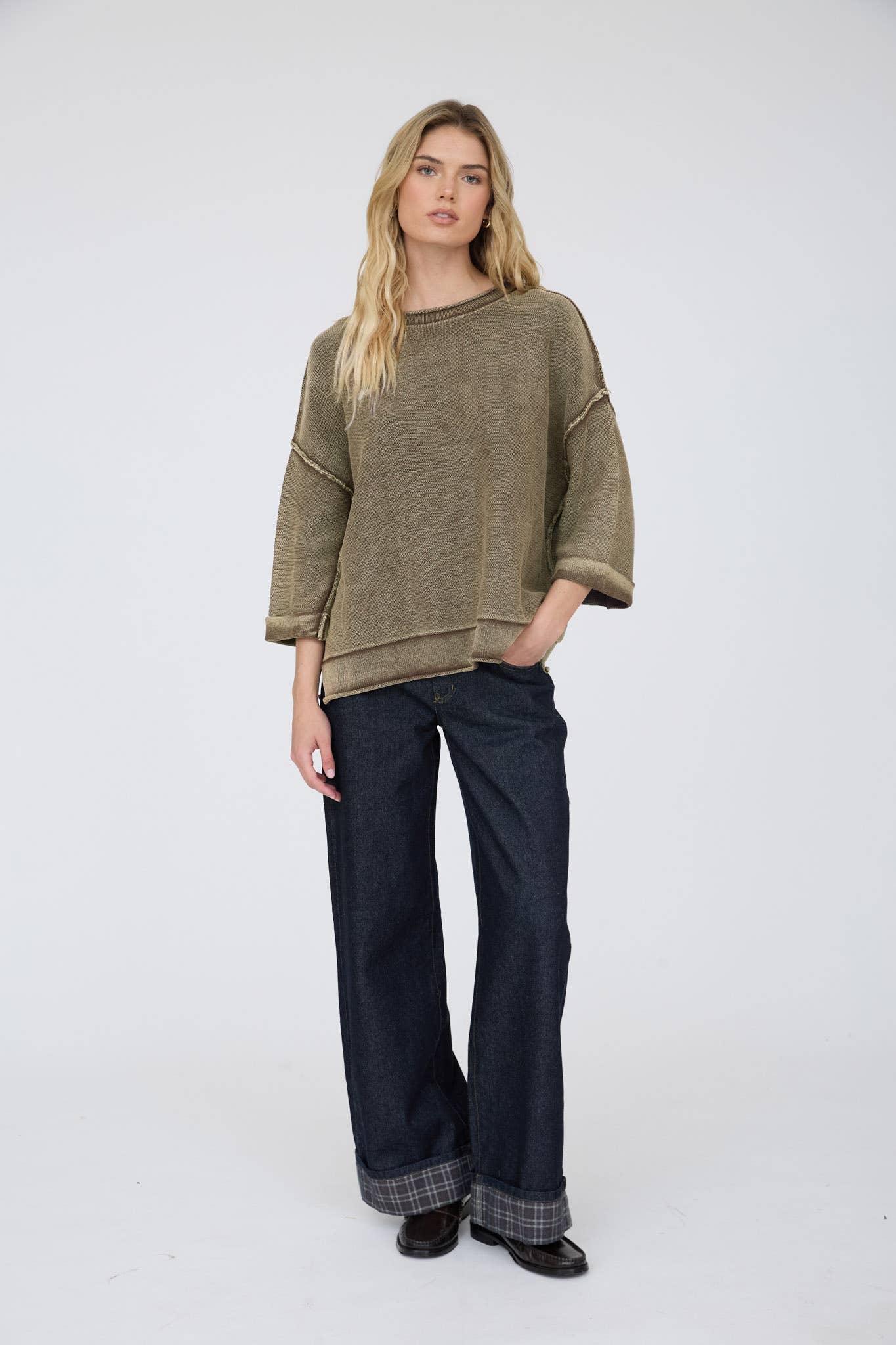 WASHED INVERTED SEAM SHORT SLEEVE SWEATSHIRT