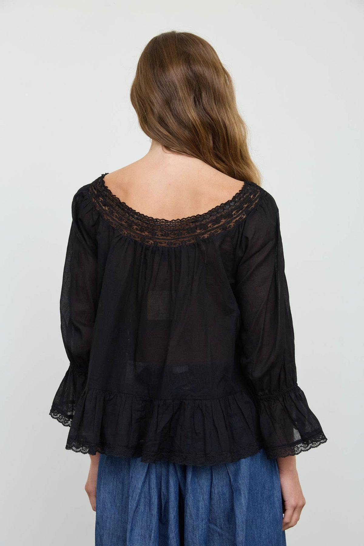 OFF-SHOULDER LACE TRIM FRONT TIE LONG SLEEVE TOP
