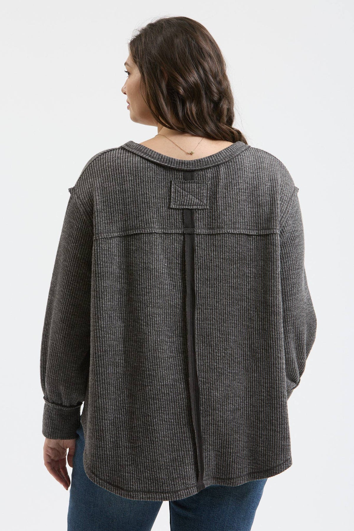 PLUS V NECK ASYMMETRICAL HEM LONG SLEEVE KNIT TOP