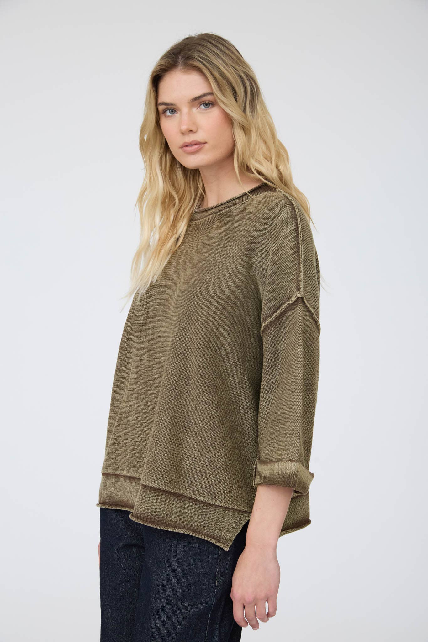 WASHED INVERTED SEAM SHORT SLEEVE SWEATSHIRT