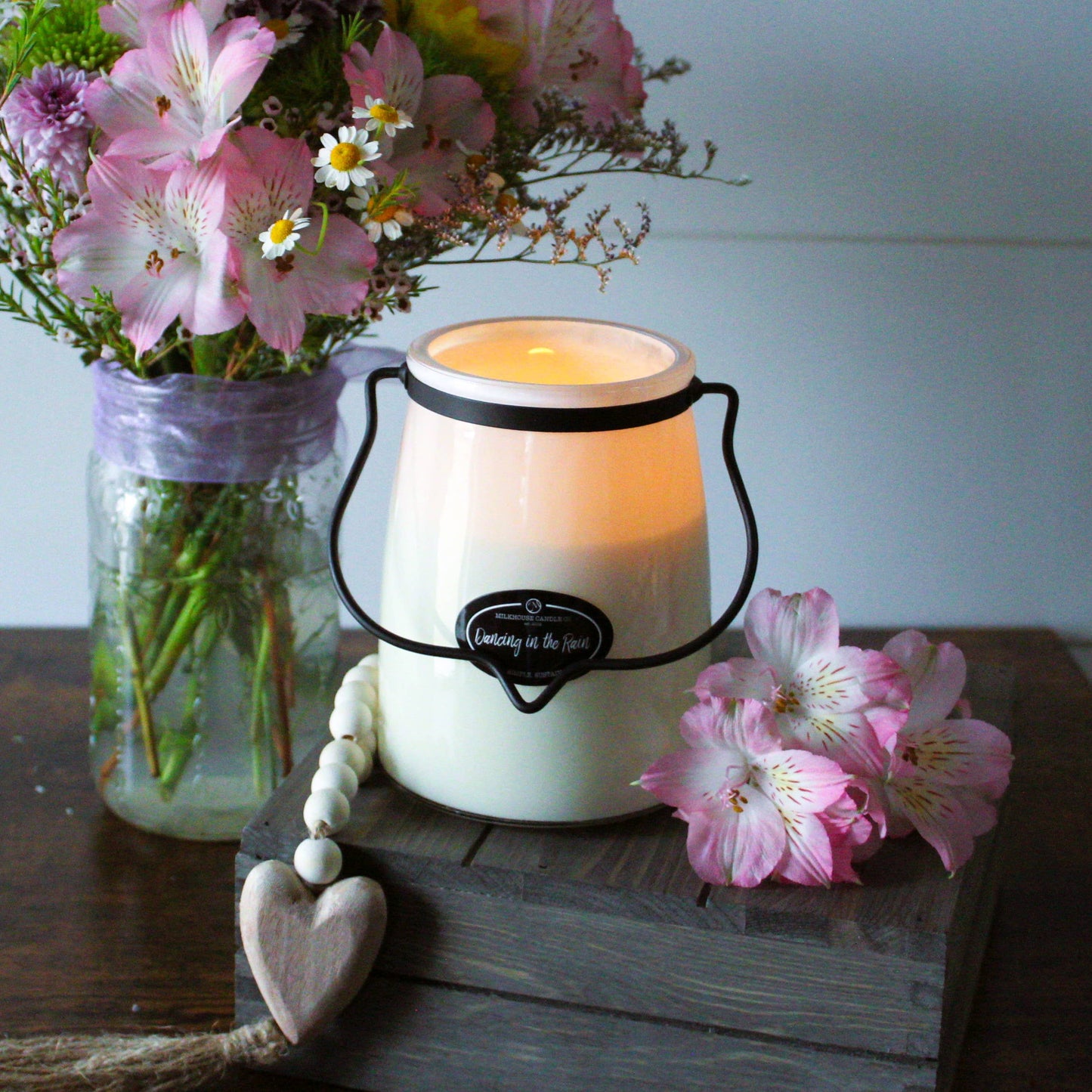 22 oz Butter Jar Candle: Dancing in the Rain