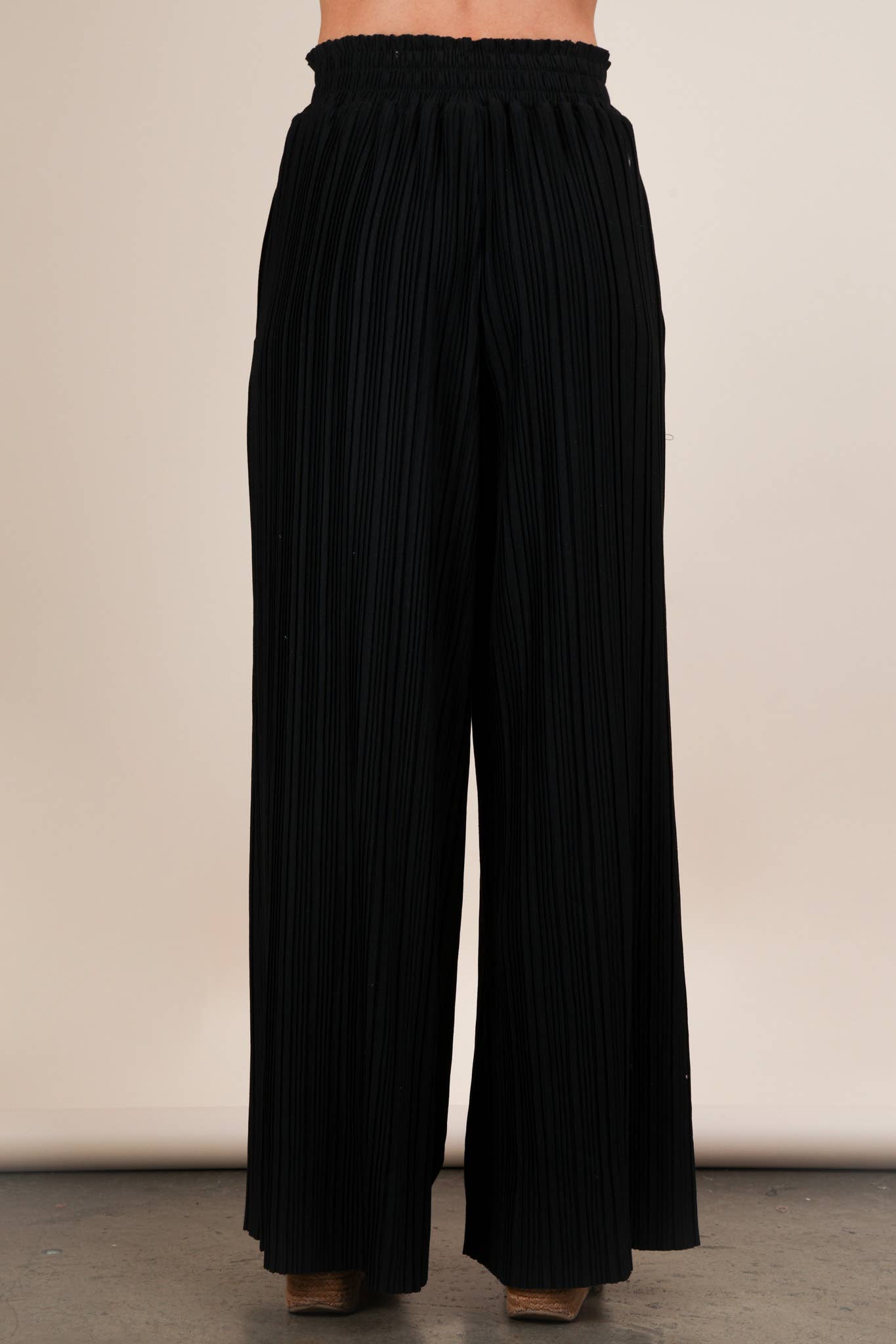 Solid Wide Leg Pleated Pants Plus Size