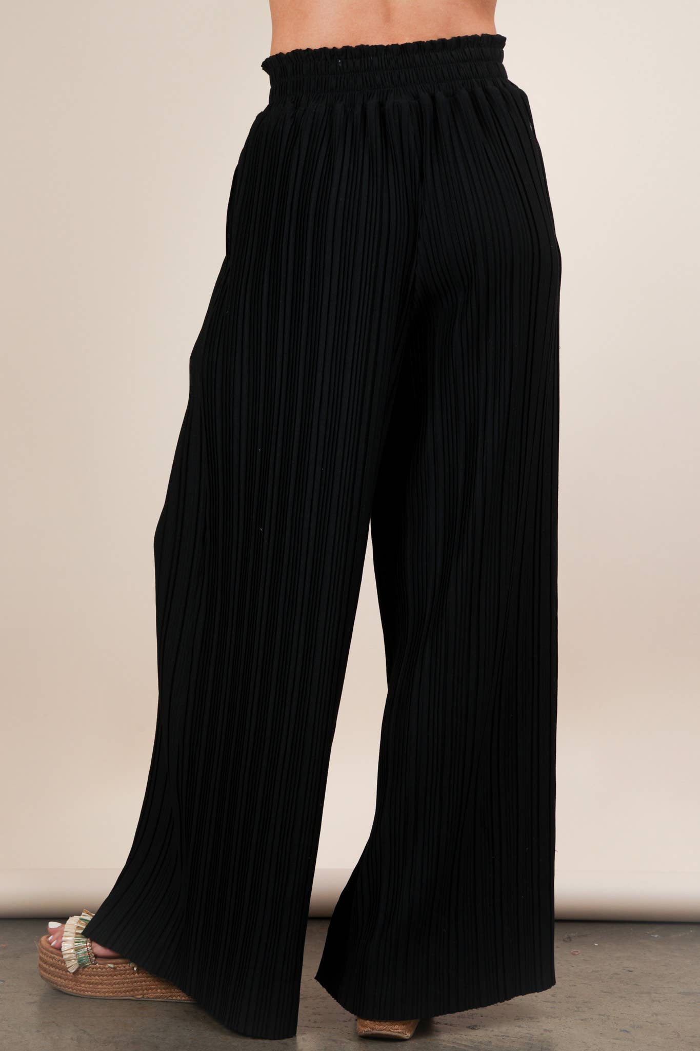 Solid Wide Leg Pleated Pants Plus Size