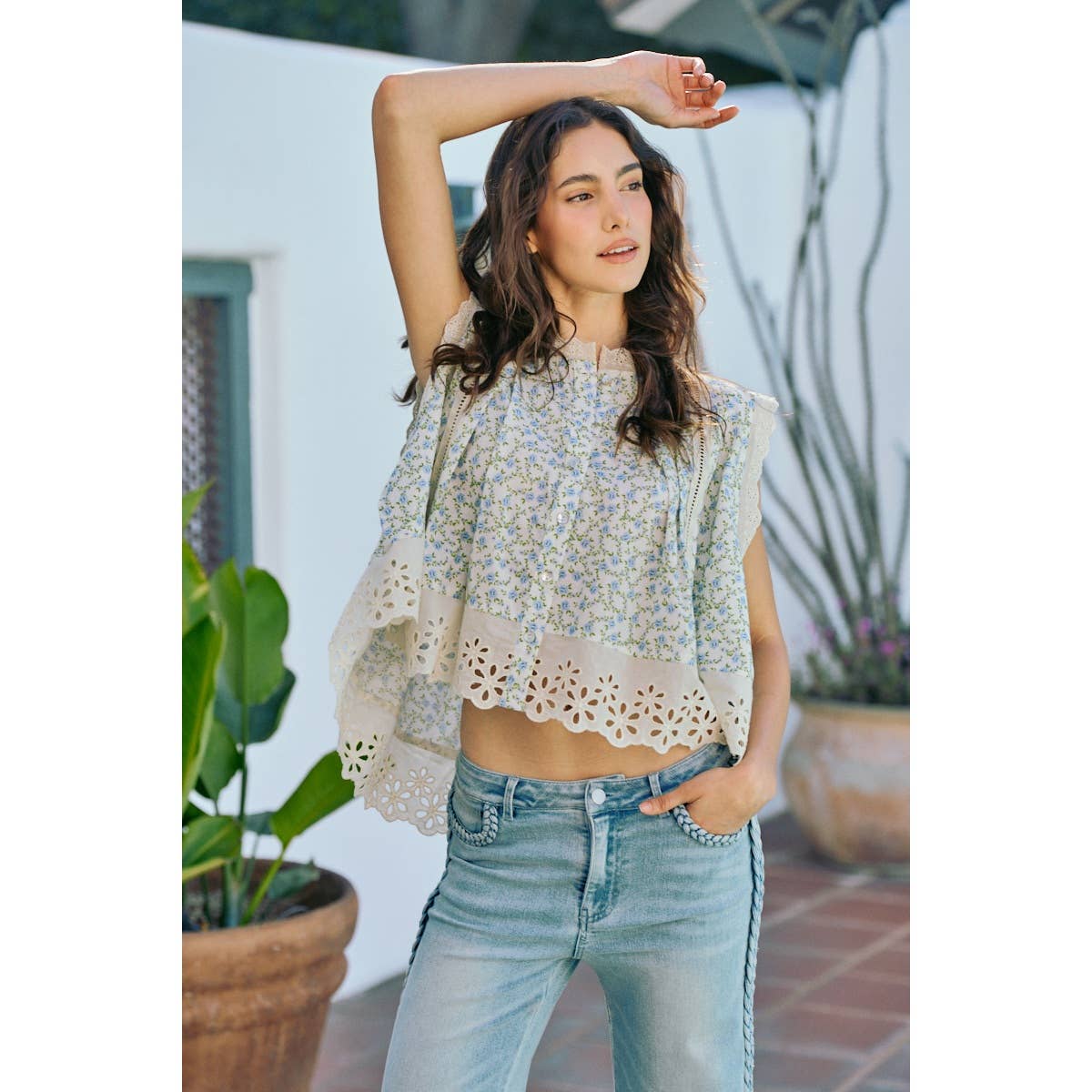 FLORAL PRINT WOVEN BUTTON DOWN TRIMMED BLOUSE TOP