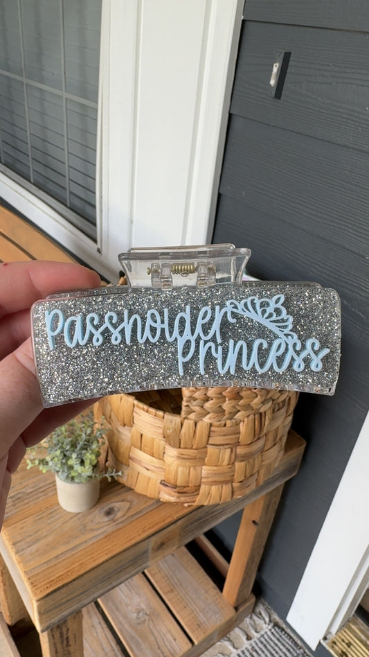 Passholder Princess Claw Clip