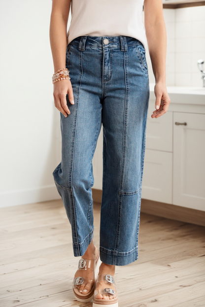 Exposed Stitching Straight Leg Jeans