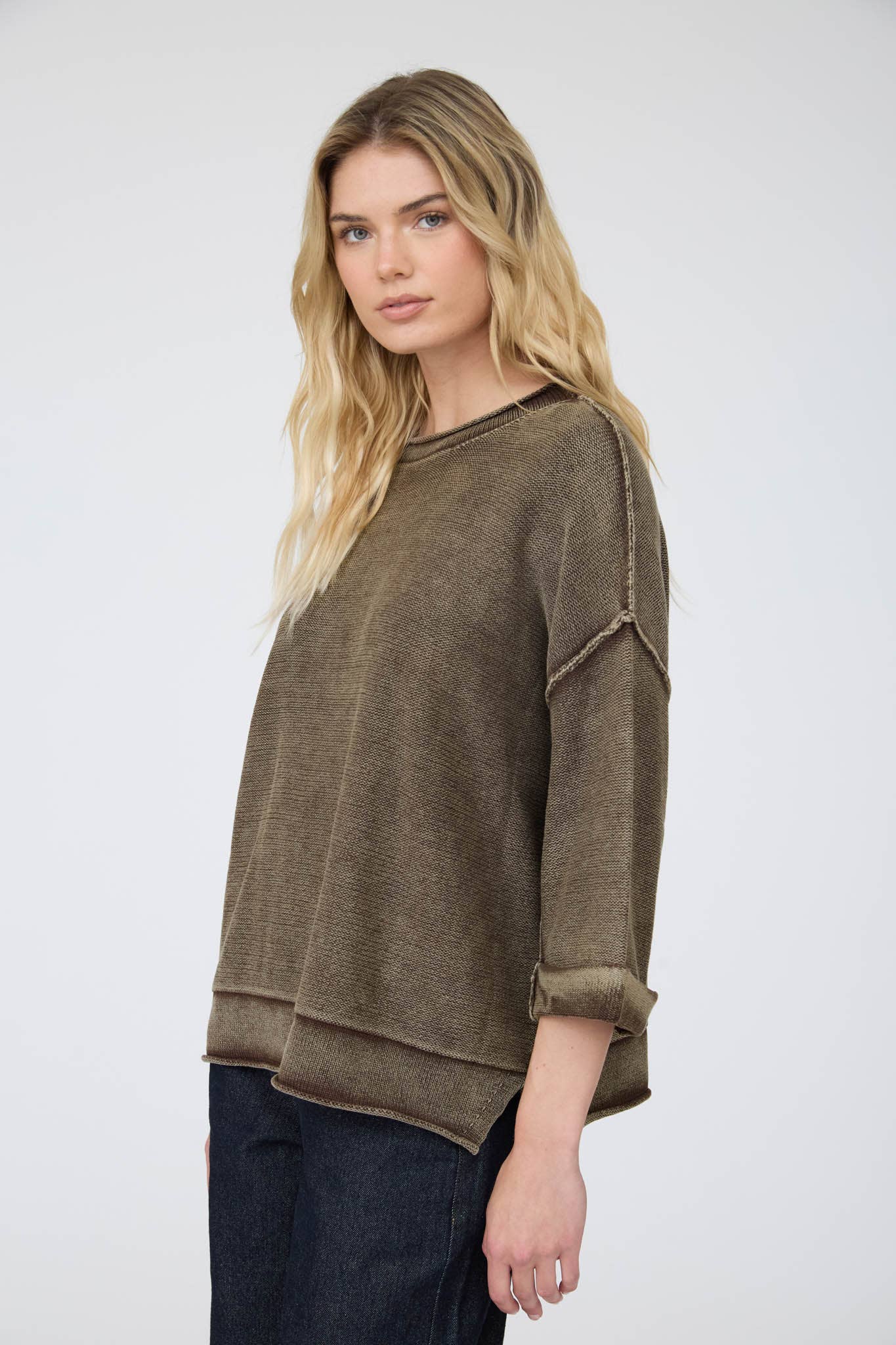 WASHED INVERTED SEAM SHORT SLEEVE SWEATSHIRT