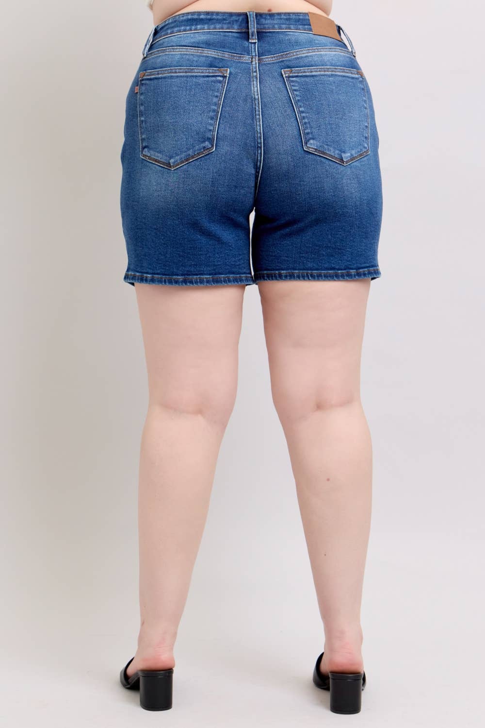 2 Button Mid Length Dad Shorts