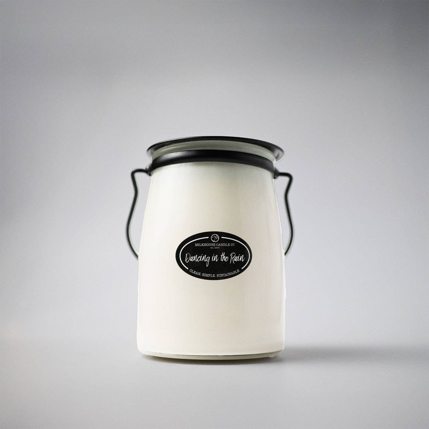 22 oz Butter Jar Candle: Dancing in the Rain