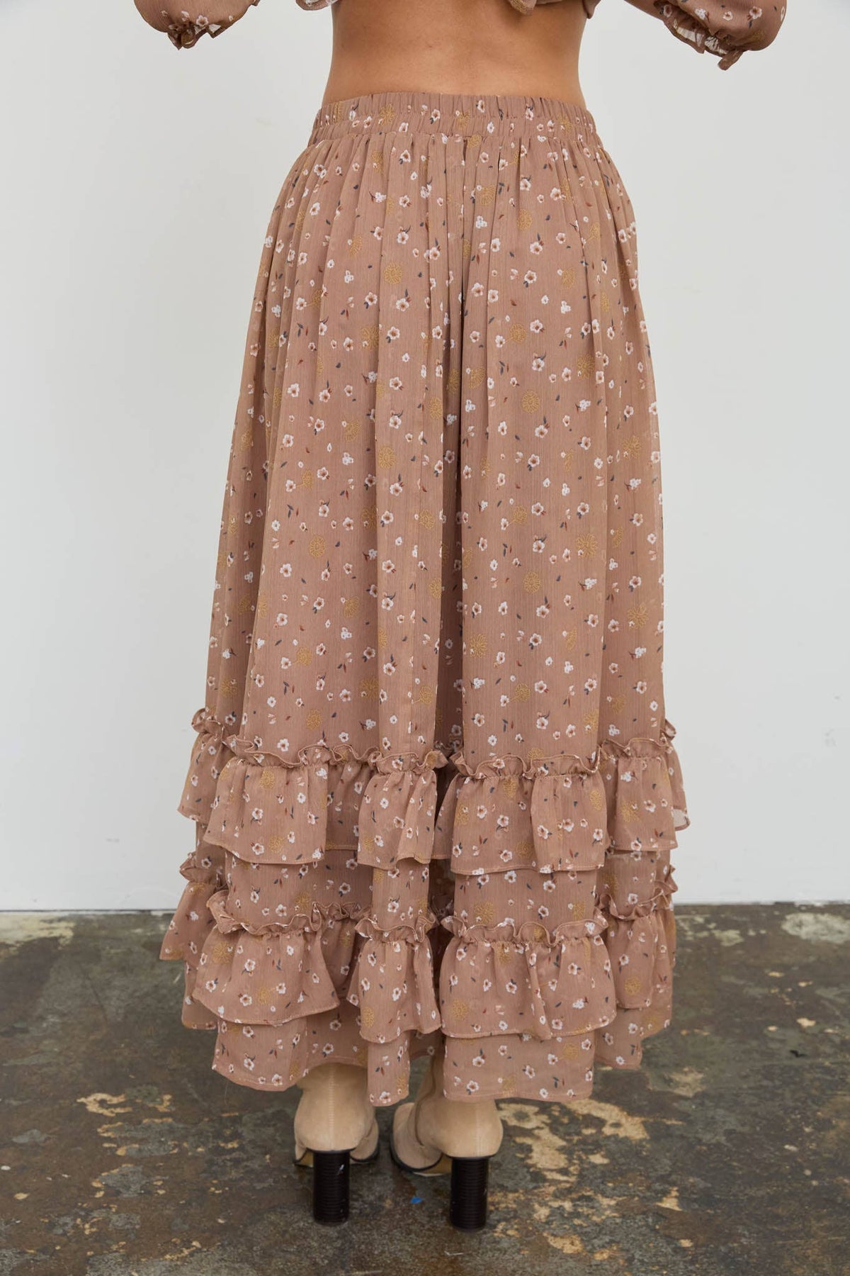 FLORAL RUFFLED TIERED HEM MIDI SKIRT
