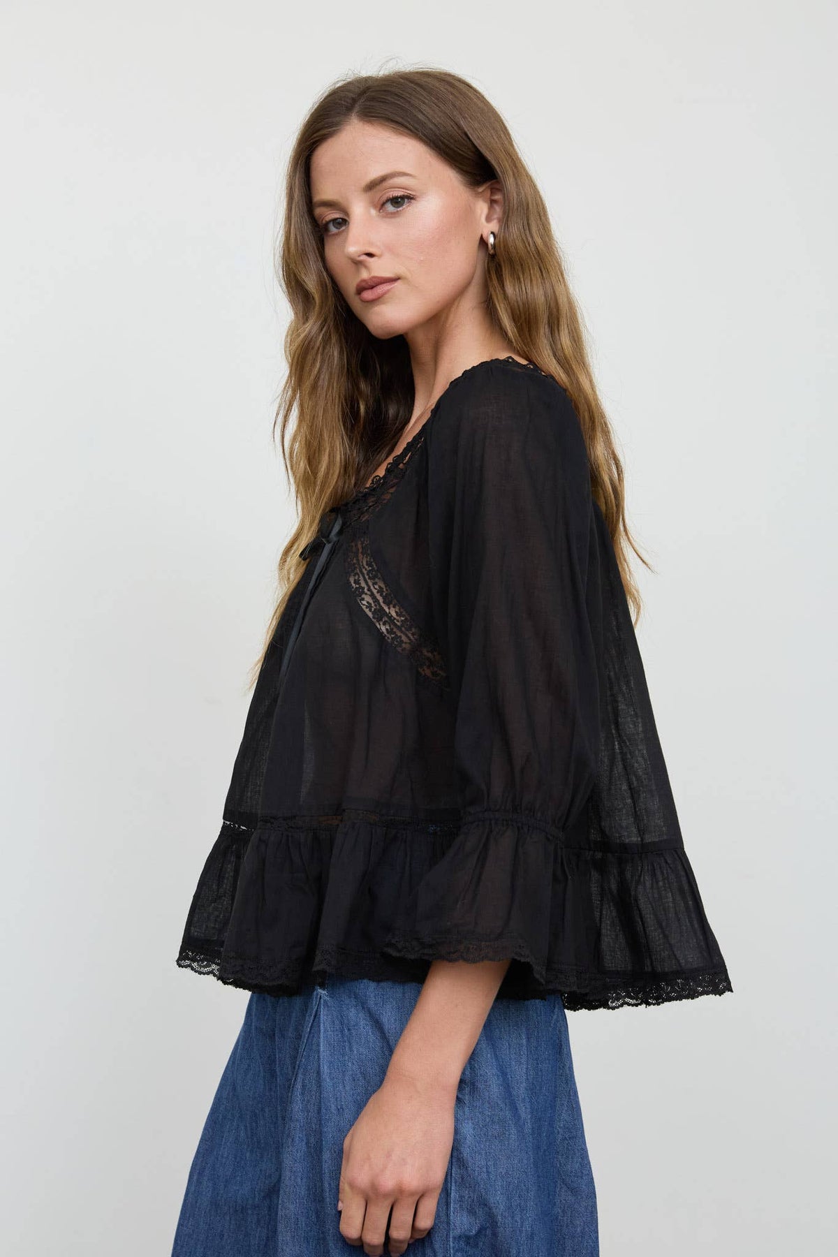 OFF-SHOULDER LACE TRIM FRONT TIE LONG SLEEVE TOP