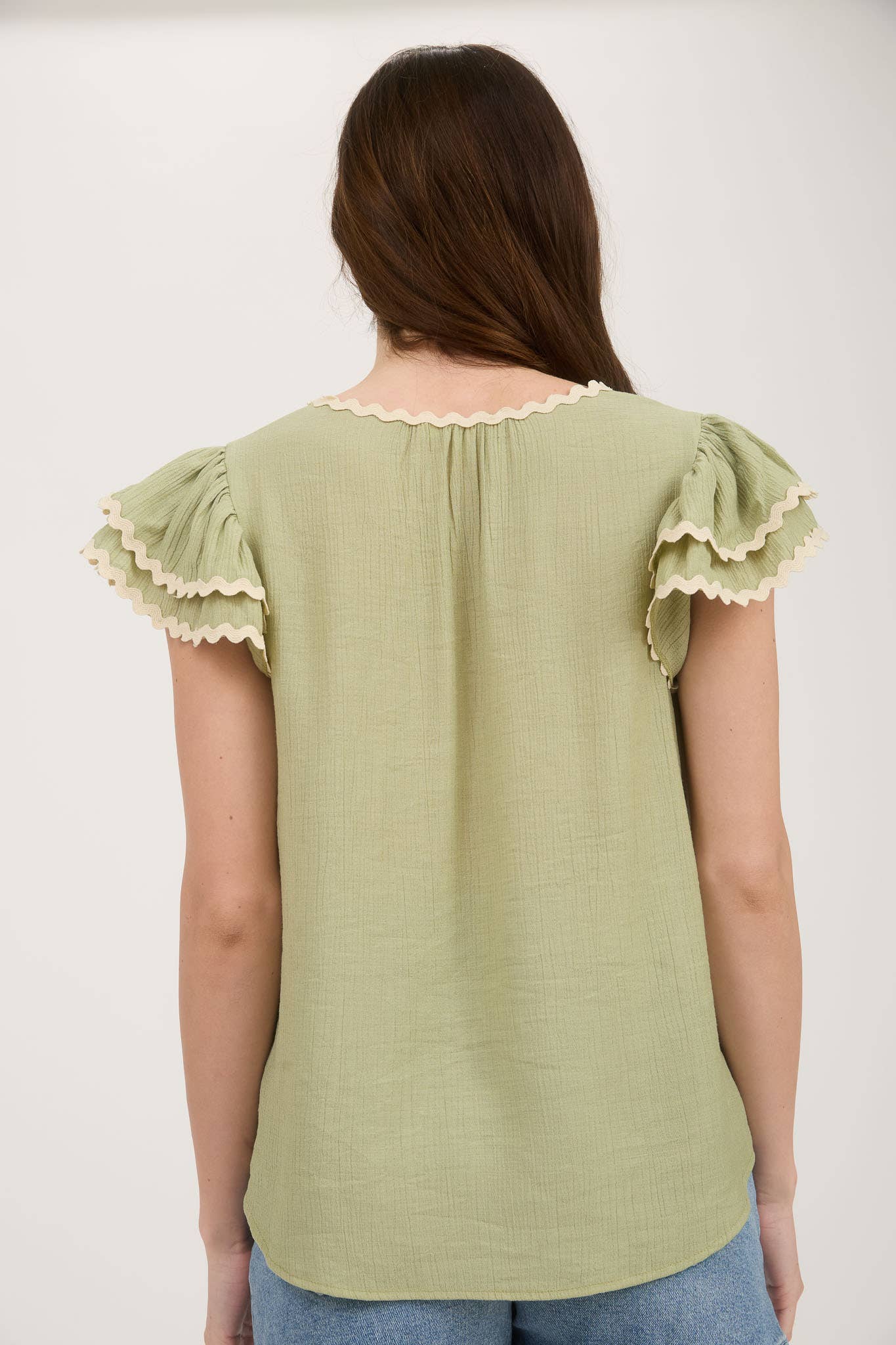 V NECK WAVY TRIM RUFFLE SLEEVE TOP