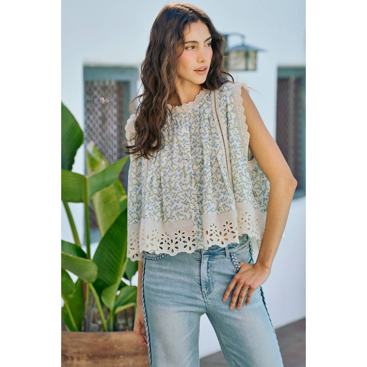 FLORAL PRINT WOVEN BUTTON DOWN TRIMMED BLOUSE TOP